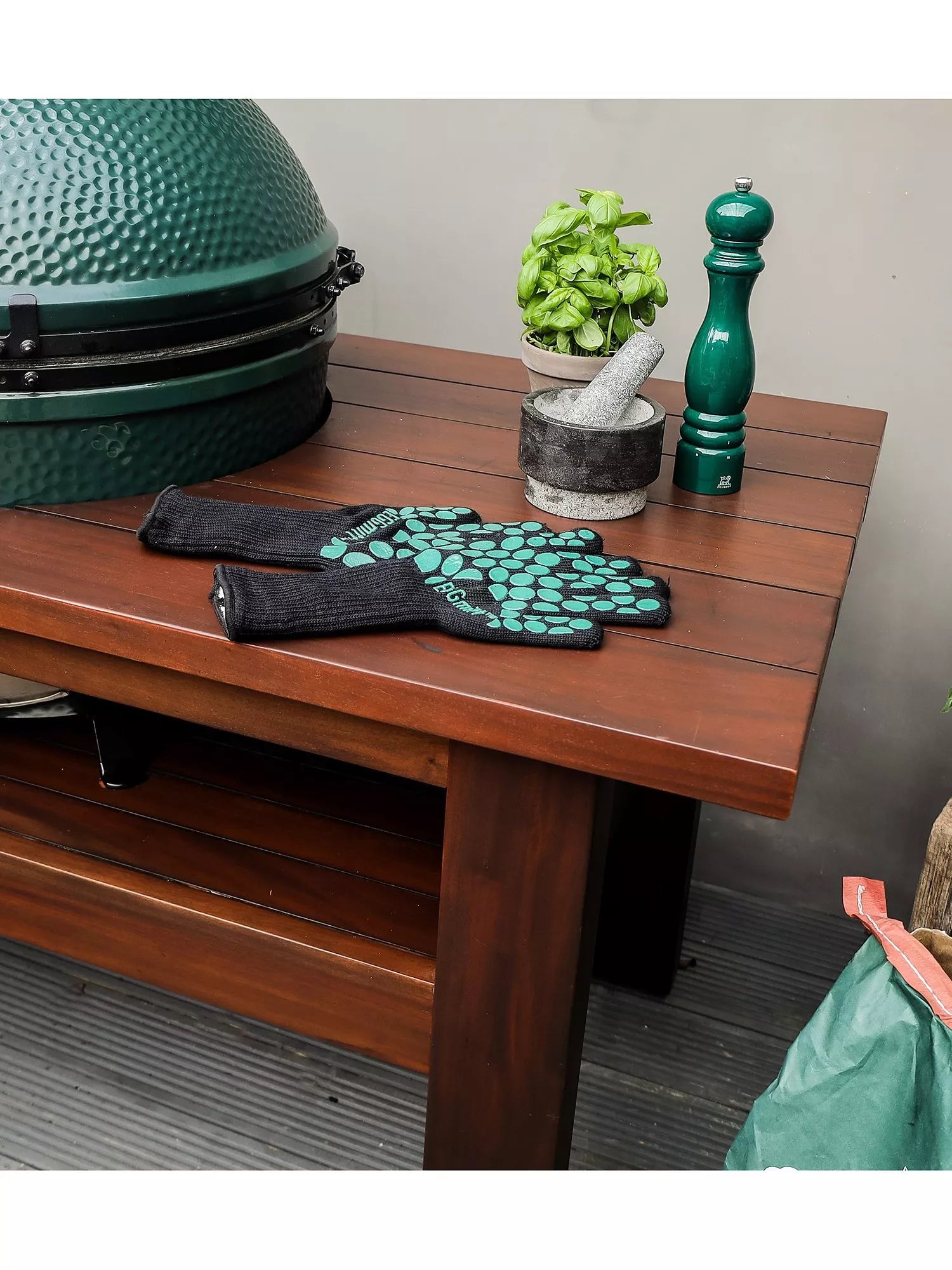 Big Green Egg Extra Large Egg BBQ & Mahogany Wood Table Bundle with ConvEGGtor & Cover