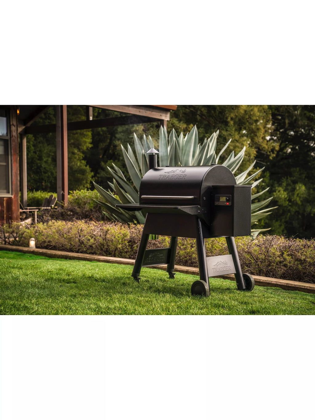 Traeger Pro 780 WiFi Connected Wood Pellet BBQ, Black