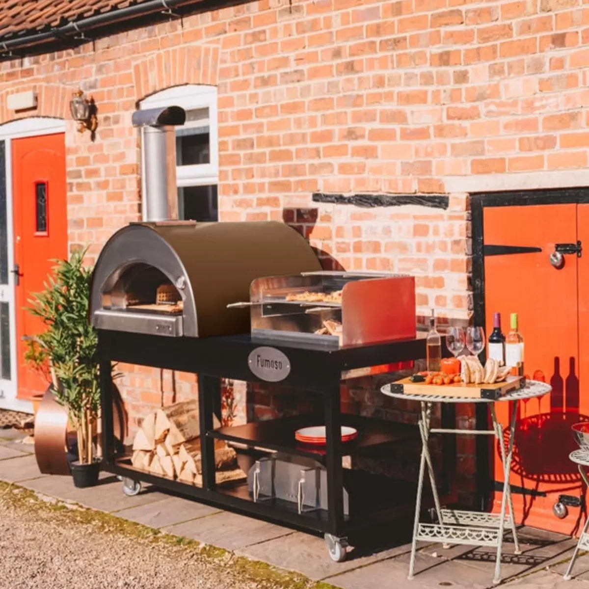 Alpha Pro Grande Fumoso Wood-Fired Pizza Oven and BBQ Grill Bundle in 4 Colours + Cover