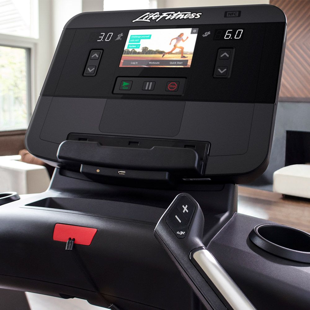 Life Fitness Club Series+  Treadmill